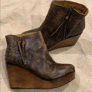 NWOT bedstu wedges